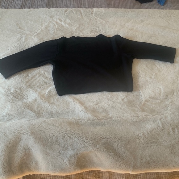 Black Spandex Half Sleeve Crop Top - Picture 4 of 4